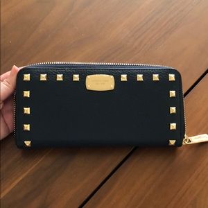 Michael Kors Studded wallet